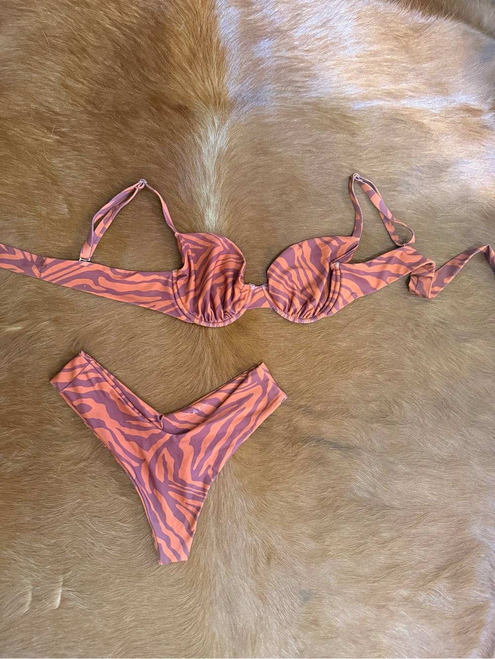 Skatie Beachwood - Lola Top, Mandi Bottom